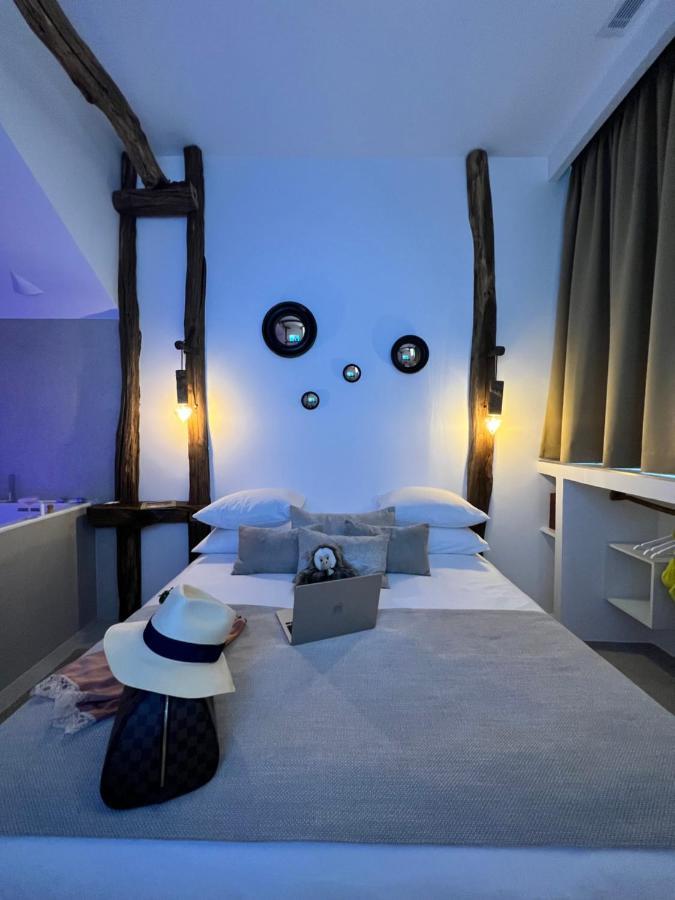 Tamarin & Capucin Suite Balneo โอบาญ ภายนอก รูปภาพ