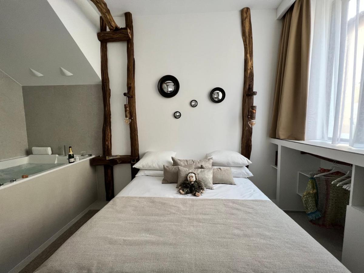 Tamarin & Capucin Suite Balneo โอบาญ ภายนอก รูปภาพ